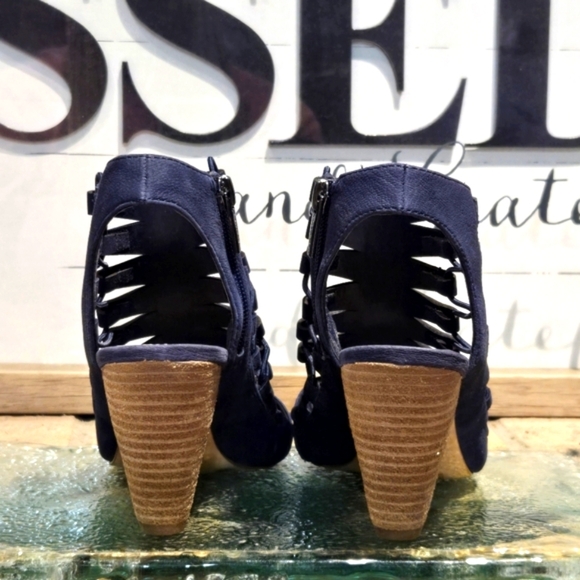 Vince Camuto Eliaz Blue Cutout Gladiator Dress Sandals Wmns Sz 7.5 - Picture 6 of 8